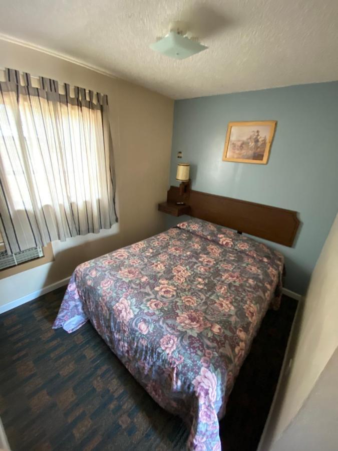 Rainbow Motel Thermopolis Εξωτερικό φωτογραφία